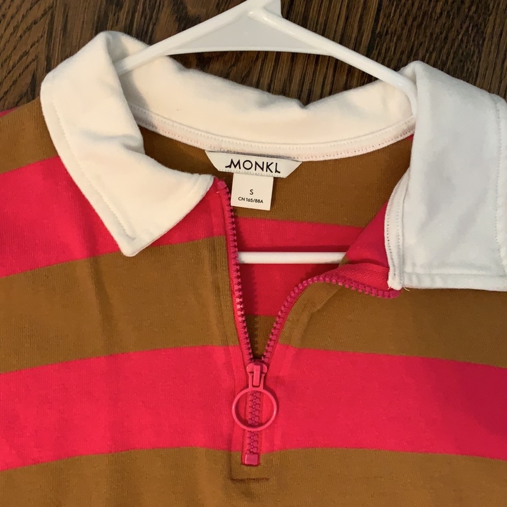 Monki Top - Picture 2 of 3